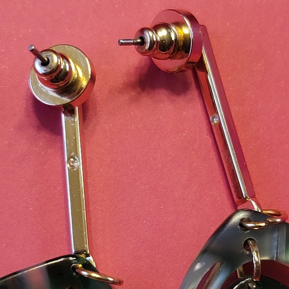 House of Harlow 1960 Green Leaf Drop Earrings - Picture 4 of 4